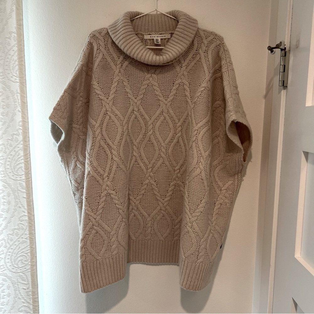 MAX STUDIO Sleeveless Sweater with Side Buckles